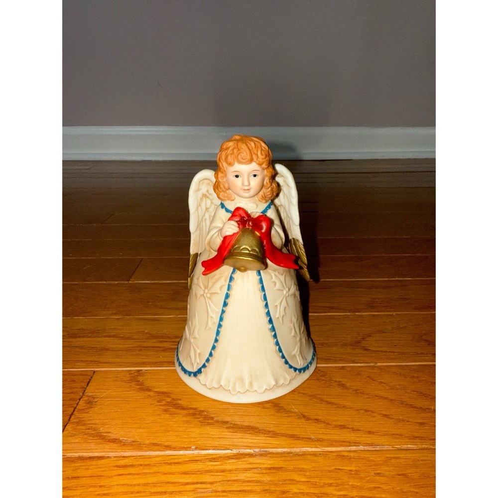 Homco Vintage Christmas Angel Bell Figurine #5105